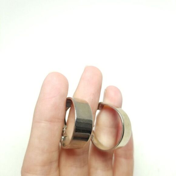 Vintage Wide Hoop Clip On Earrings, Classic Polished Metal Design, Retro Estate - Picture 2 of 6